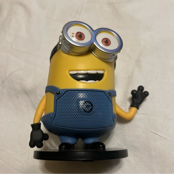 DESPICABLE ME Rechargable Bluetooth Wireless Speaker Tested Preowned minion - Picture 3 of 13